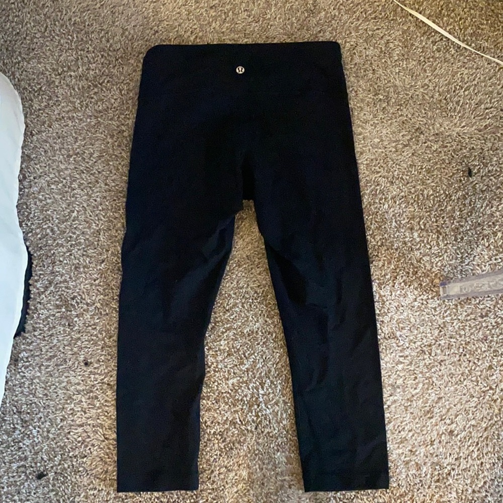 Lulu lemon cropped black leggings